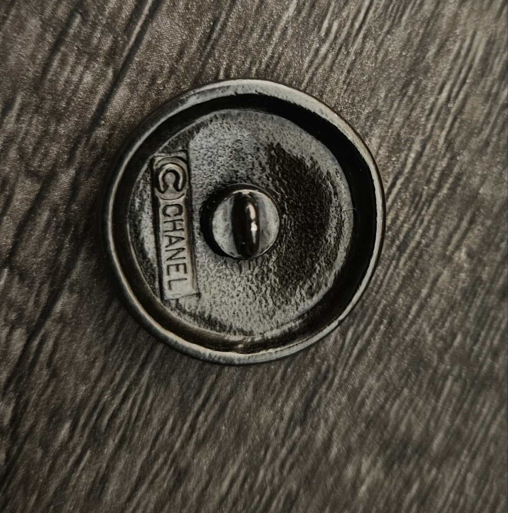 Chanel Paris Button - Picture 3 of 3